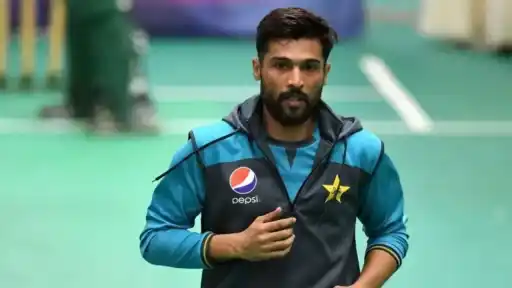 Mohammad Amir took citizenship of UK
