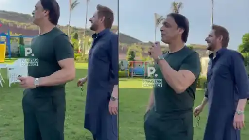 Shoaib Akhtar caught hiding vape device from camera during visit at Shahid Afridi's house — viral moment