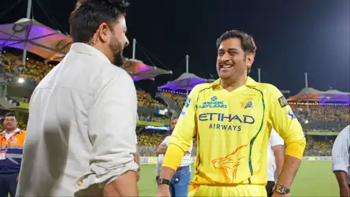 MS Dhoni tells Suresh Raina "little weak body" during Chepauk lap of honour after CSK vs SRH IPL 2026 — retirement fears grow