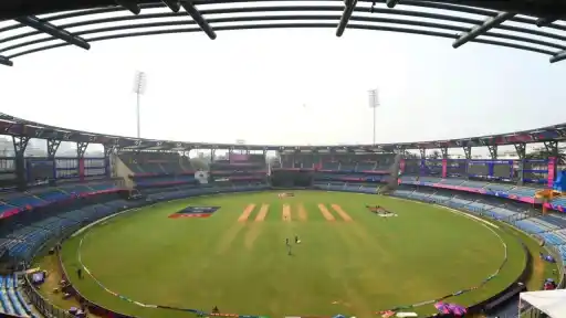 MI vs LSG Pitch Report