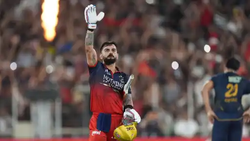 Virat Kohli celebrates after reaching exclusive IPL milestone alongside Rohit Sharma and Chris Gayle during IPL 2026 Final
