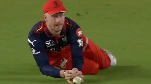 Jordan Cox takes a disputed catch during the RCB vs GT IPL 2026 Final as third umpire reviews the decision
