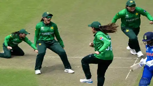 Pakistan Women players erupting in celebration after dismissing Jemimah Rodrigues in IND vs PAK Women's T20 World Cup 2026