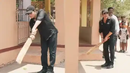 Sachin Tendulkar plays a cover drive during an impromptu gully cricket match with locals on a Mumbai street, viral video