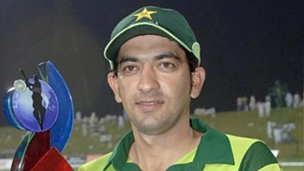 In the number one spot on the list is former Pakistan cricketer Hasan Raza.