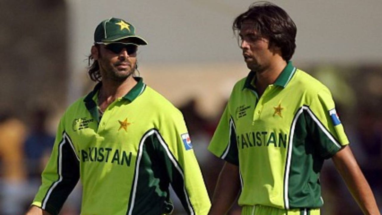 Shoaib Akhtar & Mohammad Asif (Pakistan)