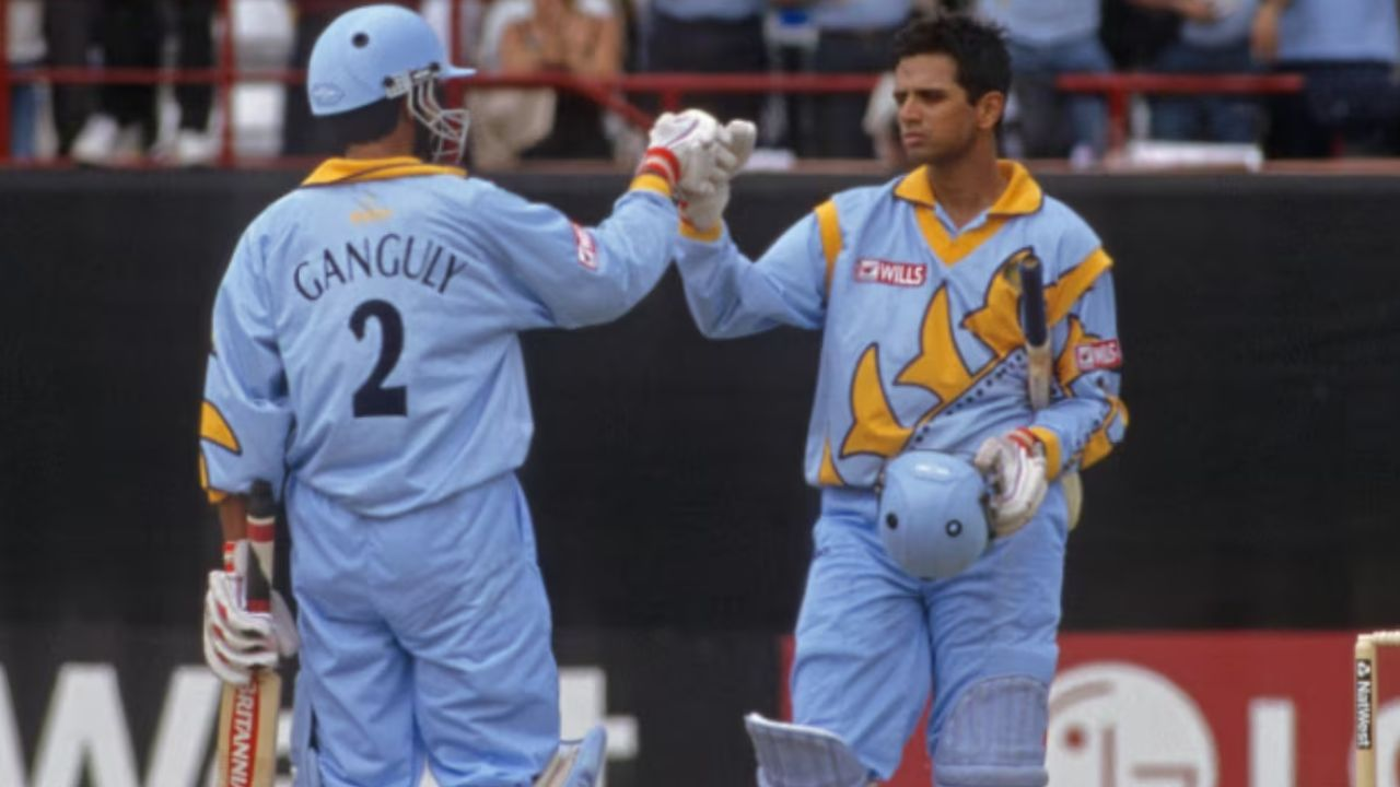 Sourav Ganguly and Rahul Dravid