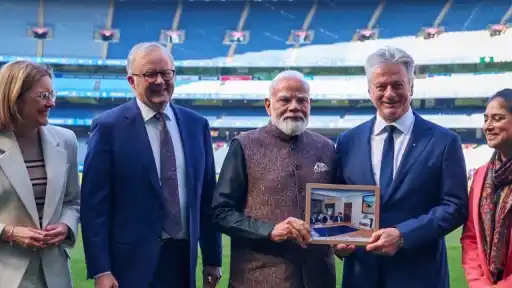 PM Modi presents Steve Waugh a 20-year-old photo of their first meeting at MCG, July 2026