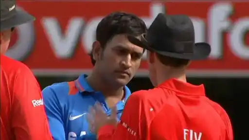 MS Dhoni angry