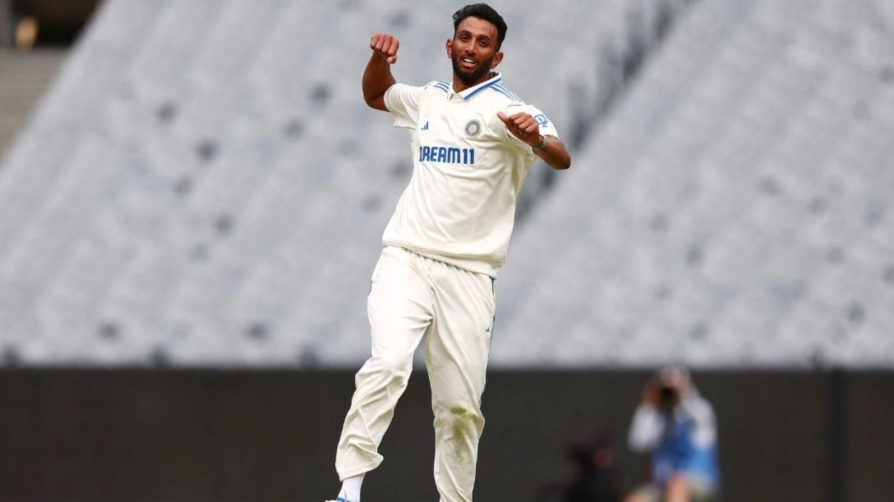 Prasidh Krishna (Bowler, 6 feet 3 inches)