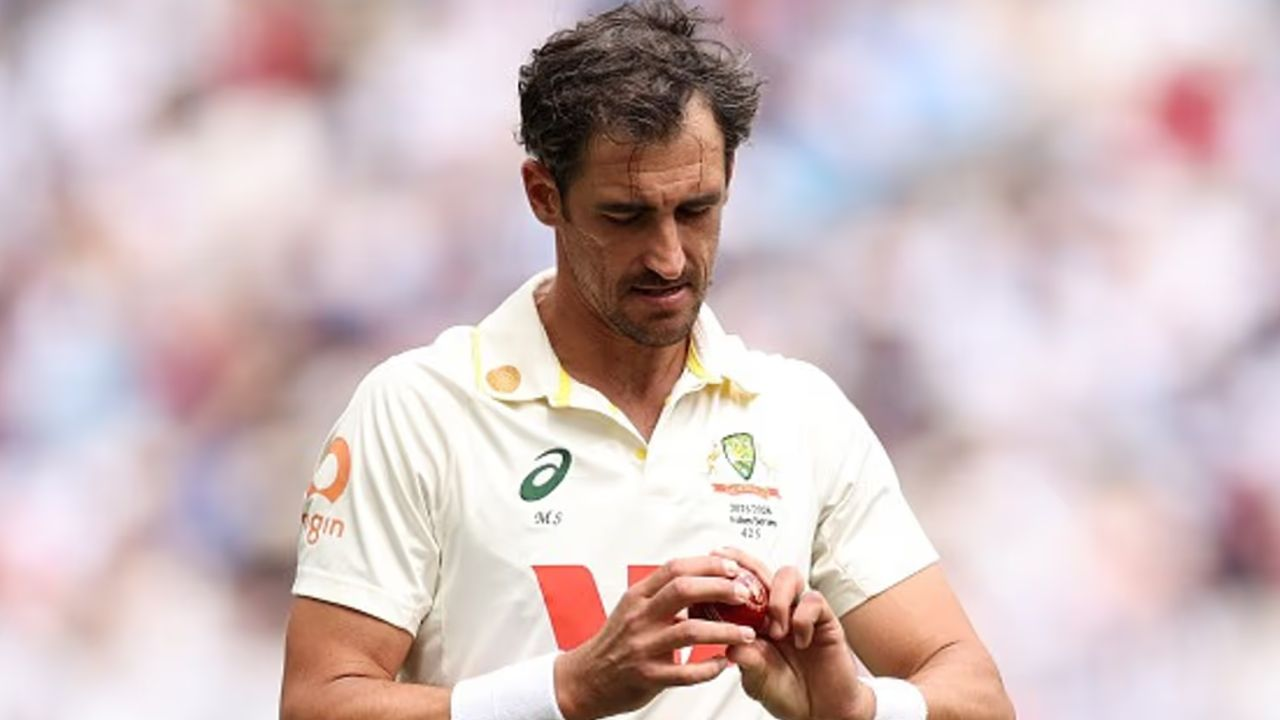 Mitchell Starc ( Australia, 434 Wickets)