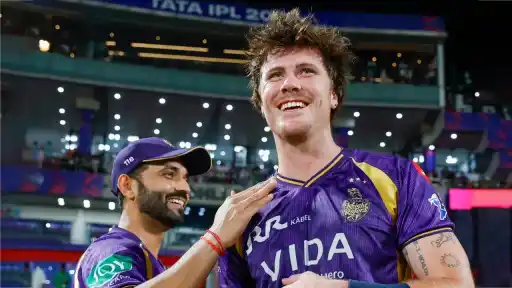 Finn Allen KKR player