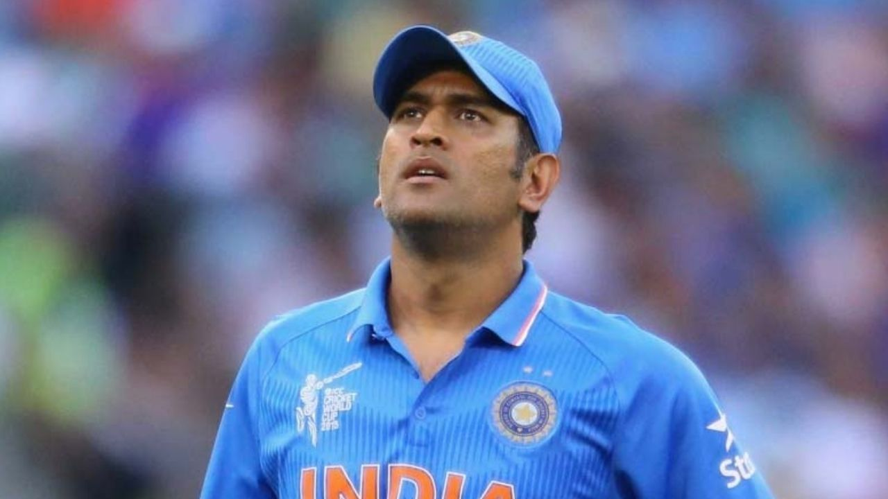 MS Dhoni retired from Test cricket during the 2014 Border-Gavaskar Trophy
