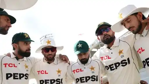 Pakistan send seven players home and bring in Mike Hesson to coach for Birmingham test