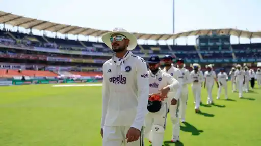 Indian Test team walking off the field as Ranchi risks losing Border-Gavaskar Trophy 2027 hosting rights