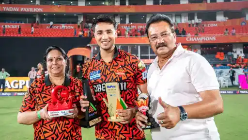 Abhishek Sharma father in SRH